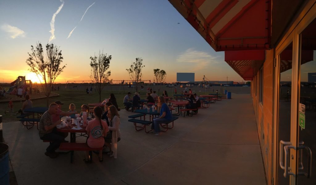 drive in movie theaters in texas