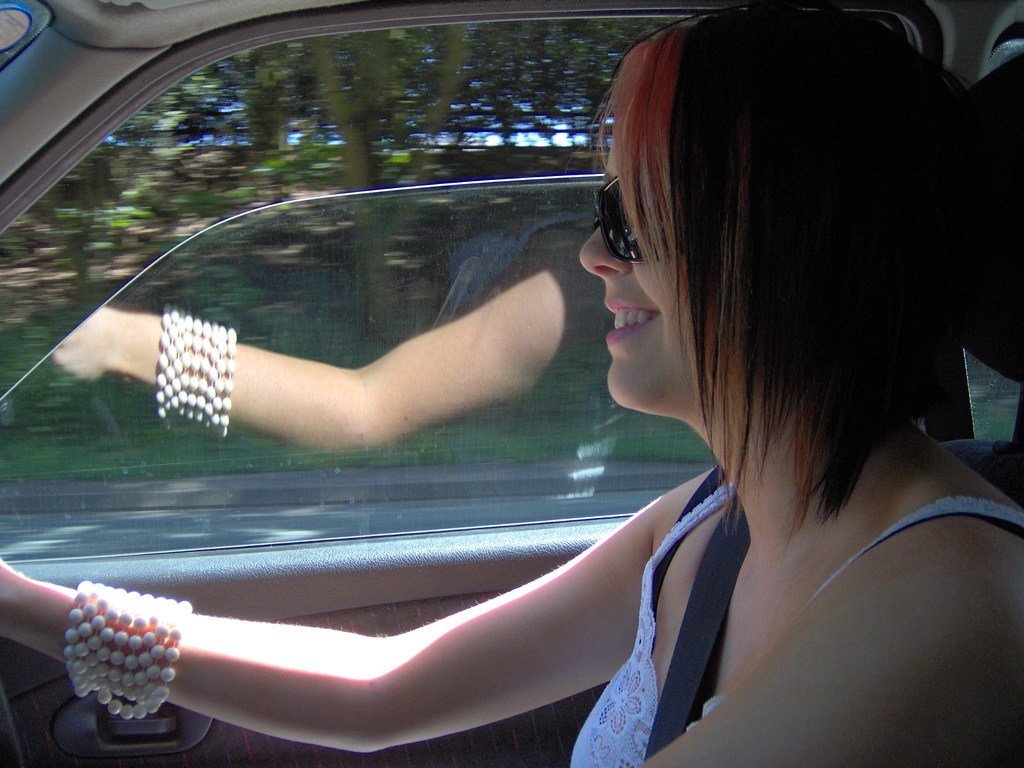 Should I Wear Sunglasses While Driving?