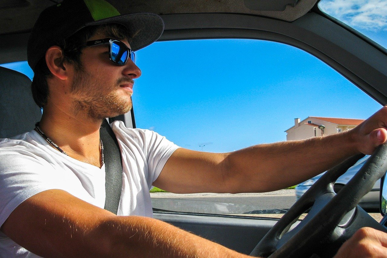 Should I Wear Sunglasses While Driving?