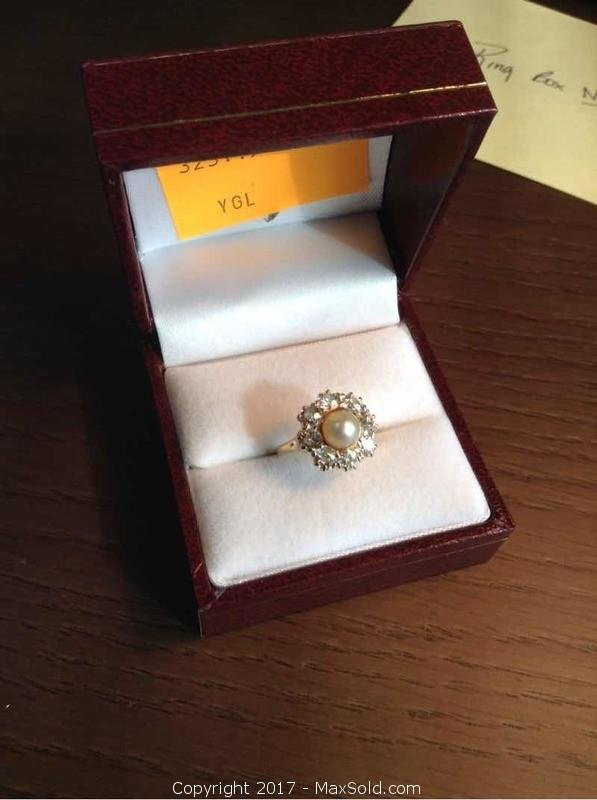 Ladies Pearl And Diamond Cluster Ring
