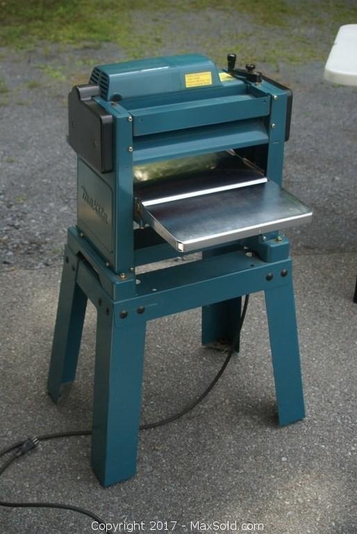 Makita thickness planer